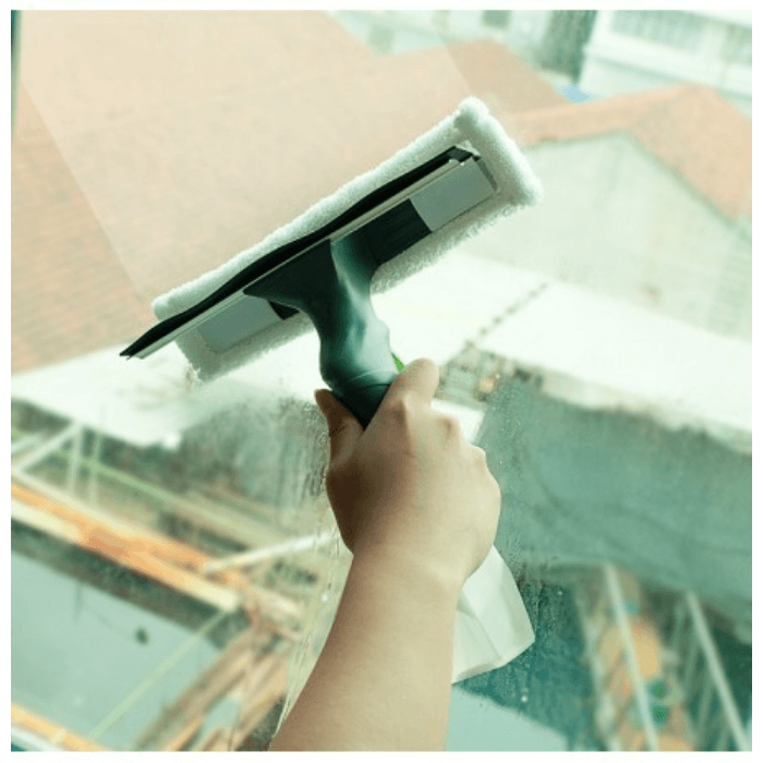 Water Sprayer Window Wiper